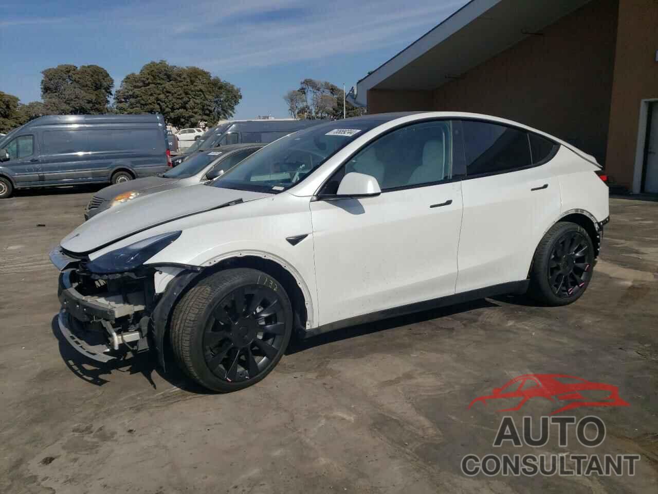 TESLA MODEL Y 2023 - 7SAYGDEE6PF696873