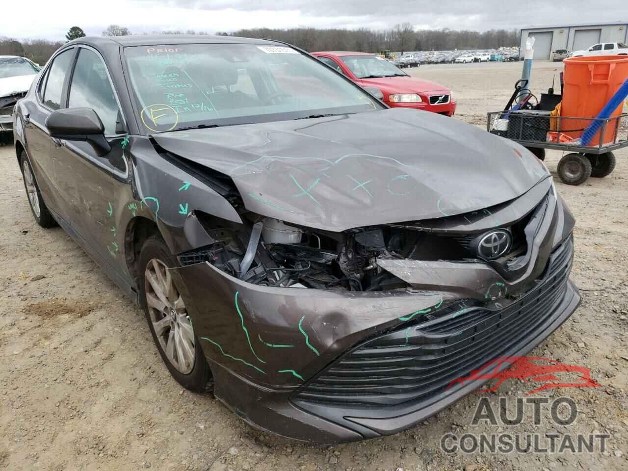 TOYOTA CAMRY 2018 - 4T1B11HK8JU145200