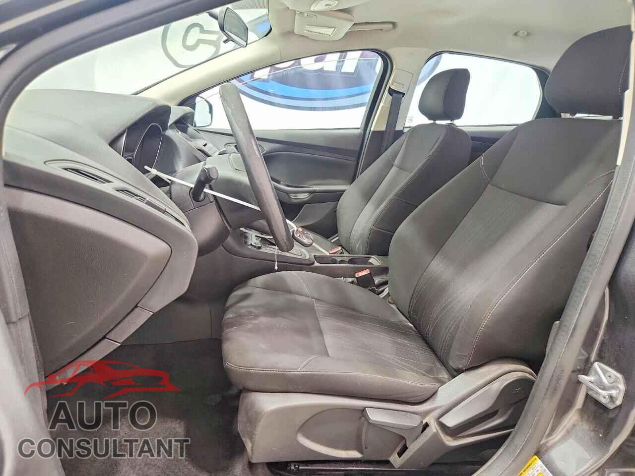FORD FOCUS 2017 - 1FADP3E24HL235963