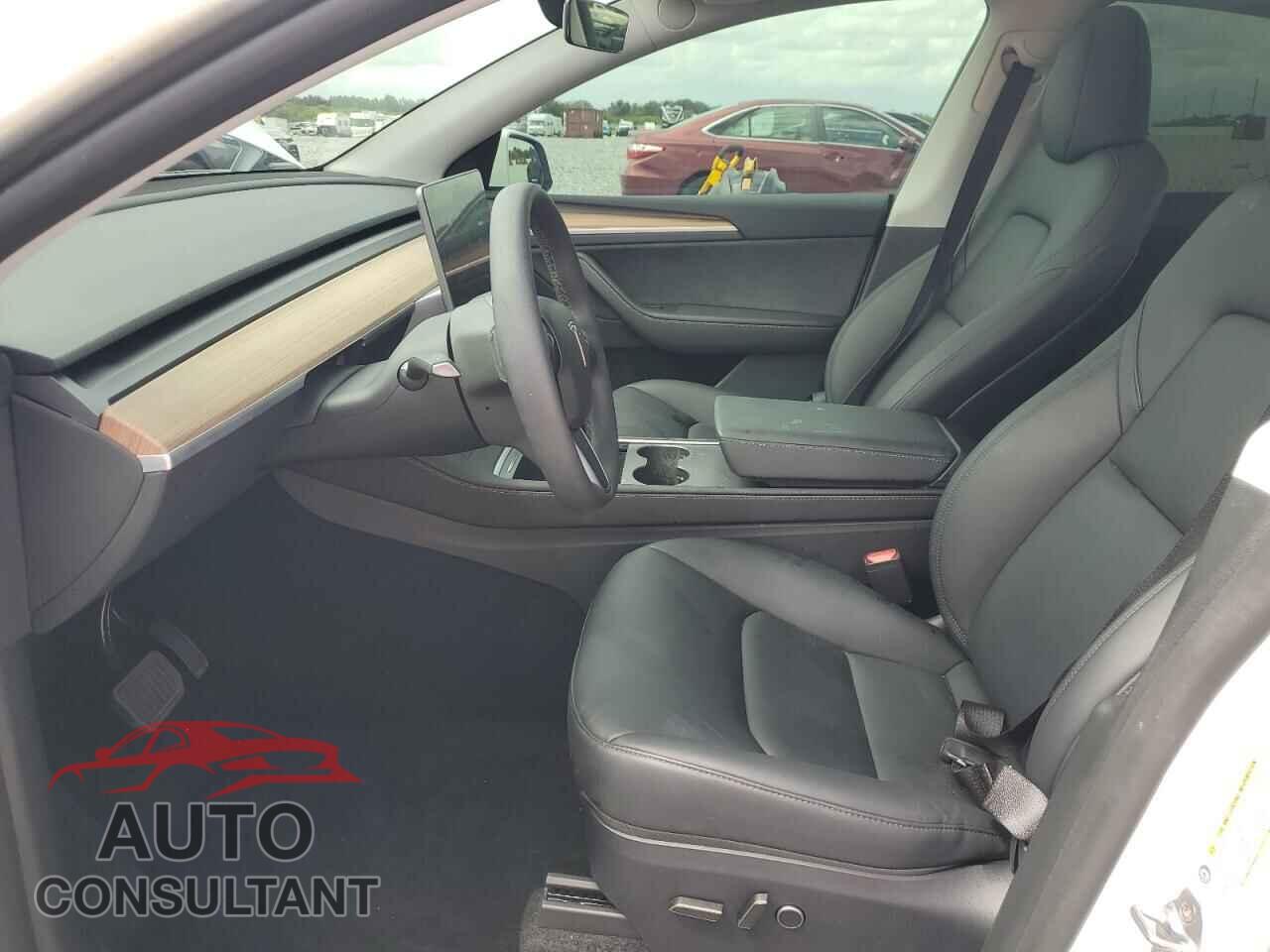 TESLA MODEL Y 2025 - 7SAYGDED2SA376351