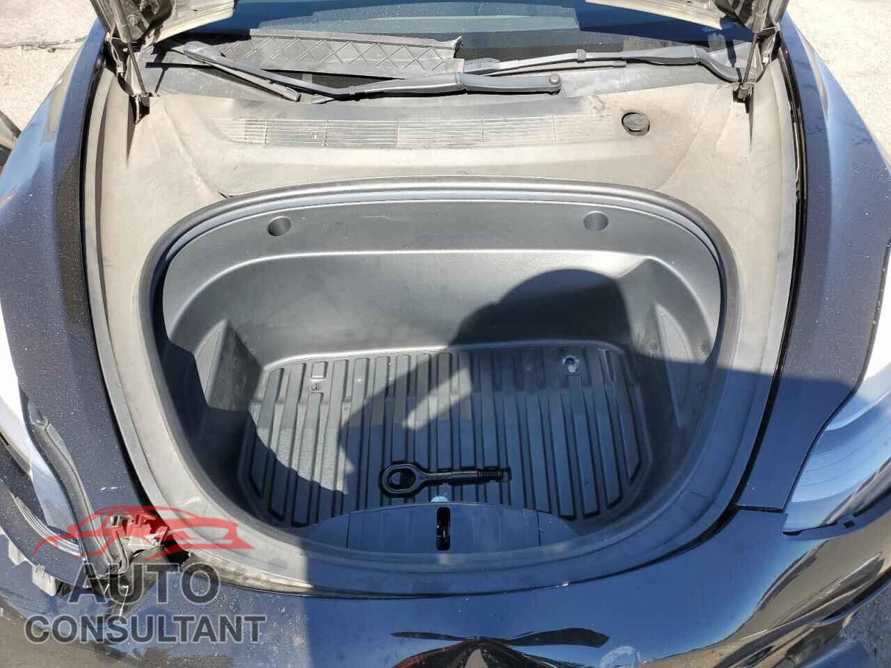 TESLA MODEL 3 2021 - 5YJ3E1EA0MF100130