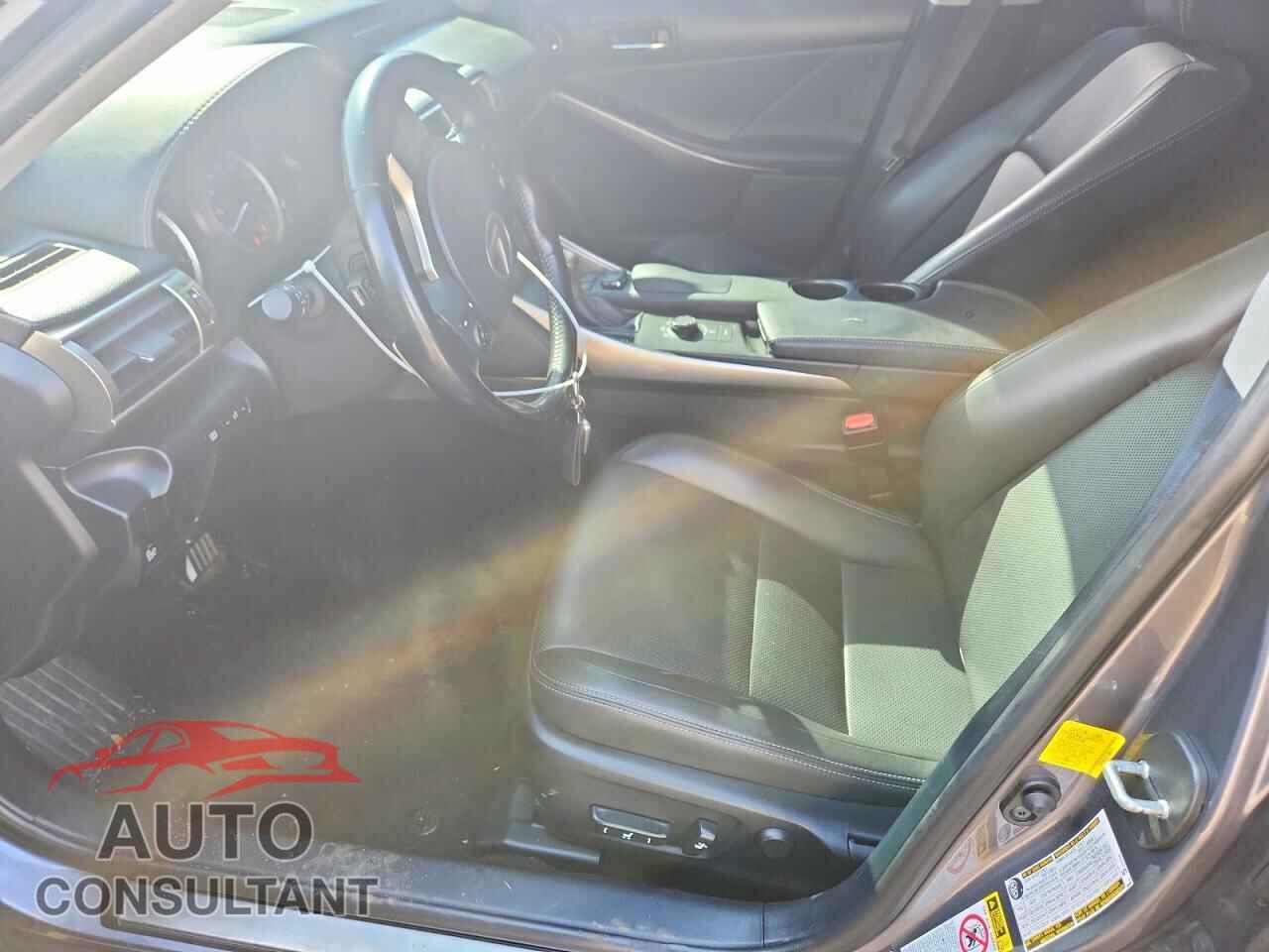 LEXUS IS 2016 - JTHCM1D24G5009024