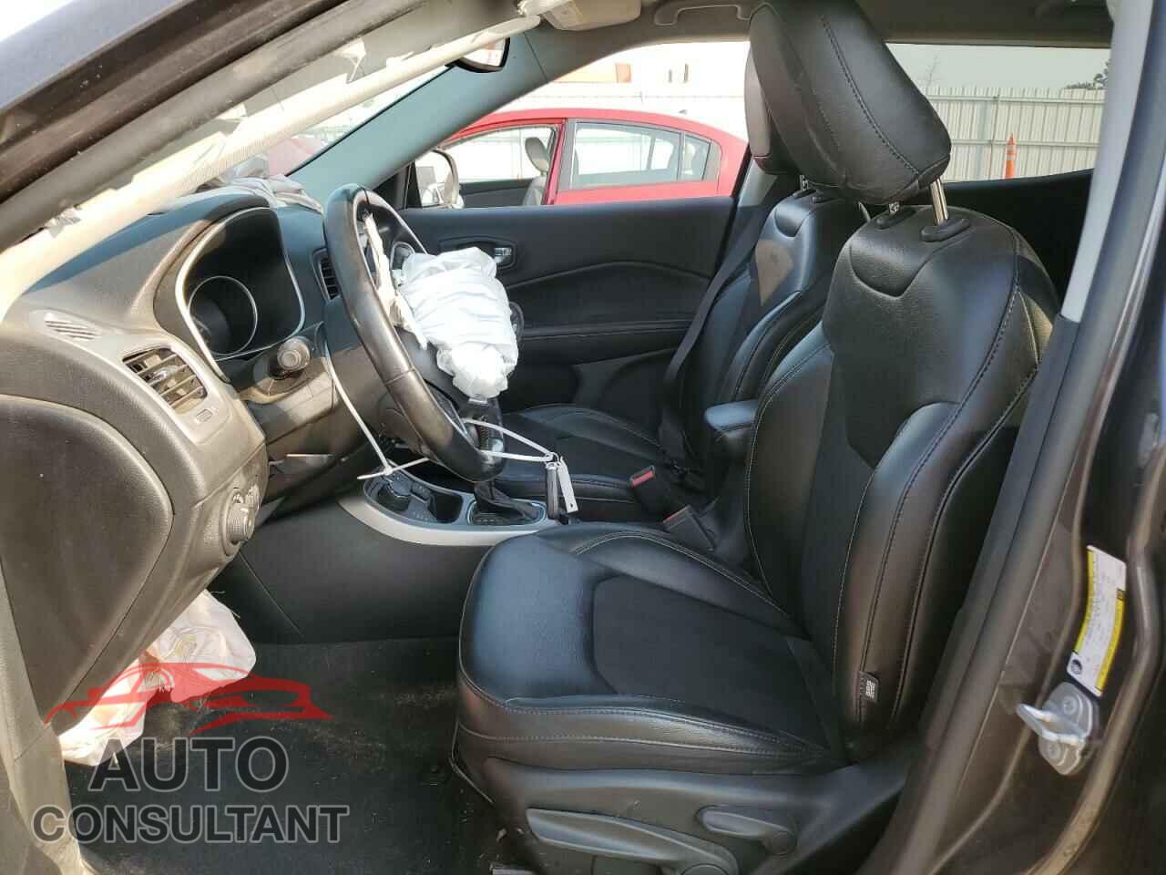 JEEP COMPASS 2020 - 3C4NJDBB9LT163908