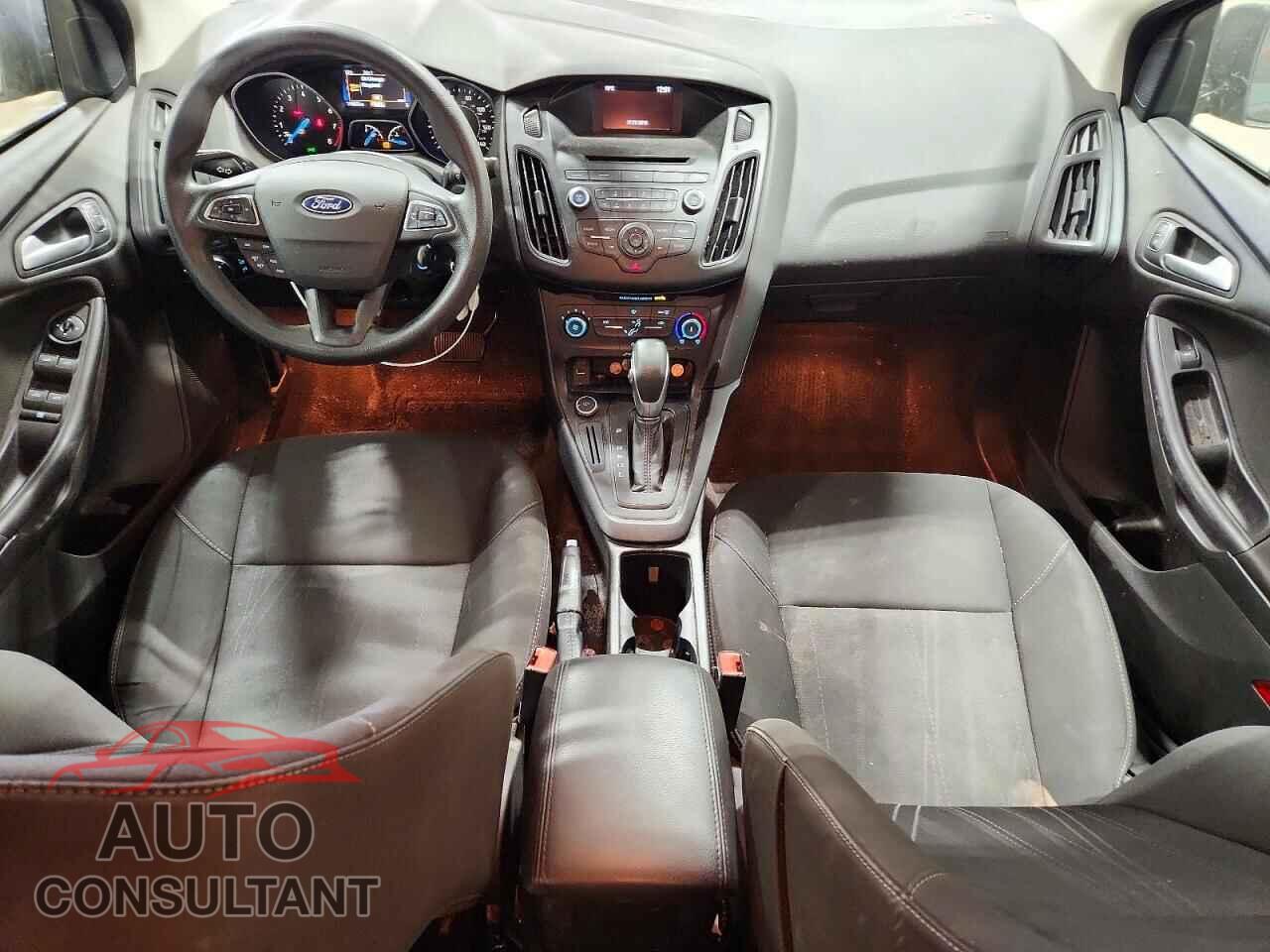 FORD FOCUS 2017 - 1FADP3F20HL221864