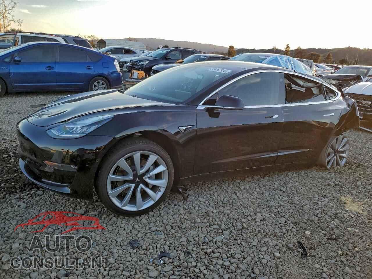 TESLA MODEL 3 2019 - 5YJ3E1EB7KF199938