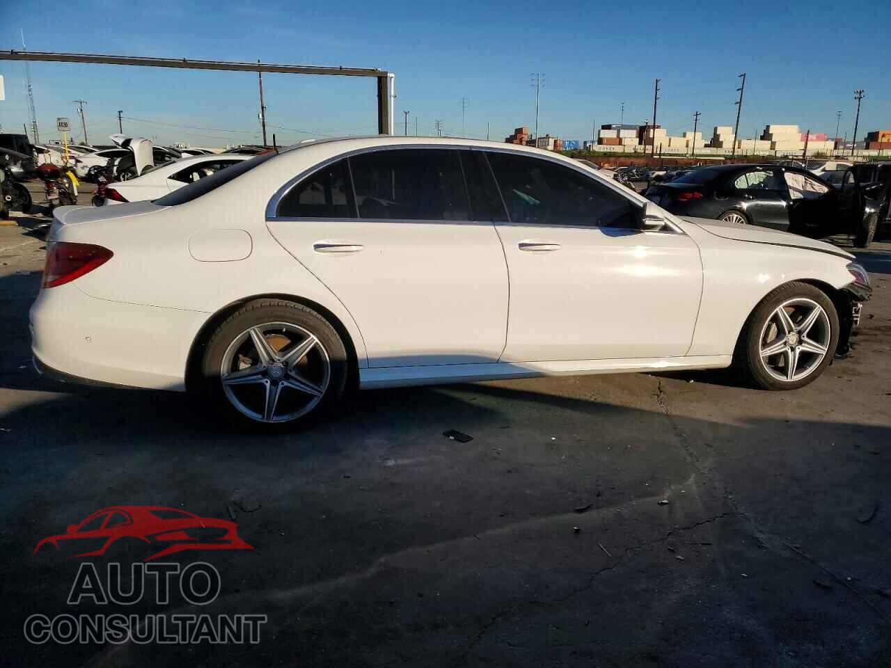 MERCEDES-BENZ E-CLASS 2017 - WDDZF4JB8HA042702