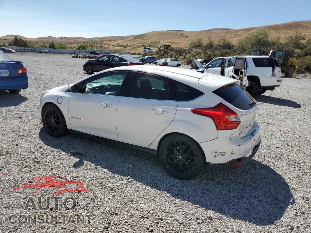 FORD FOCUS 2012 - 1FAHP3R49CL411590