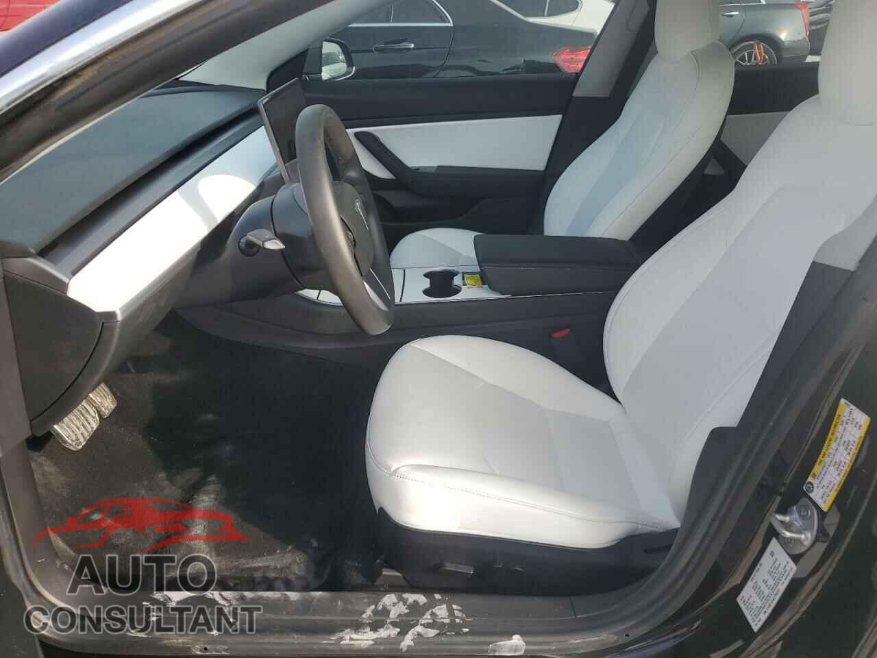 TESLA MODEL 3 2020 - 5YJ3E1EA4LF784372