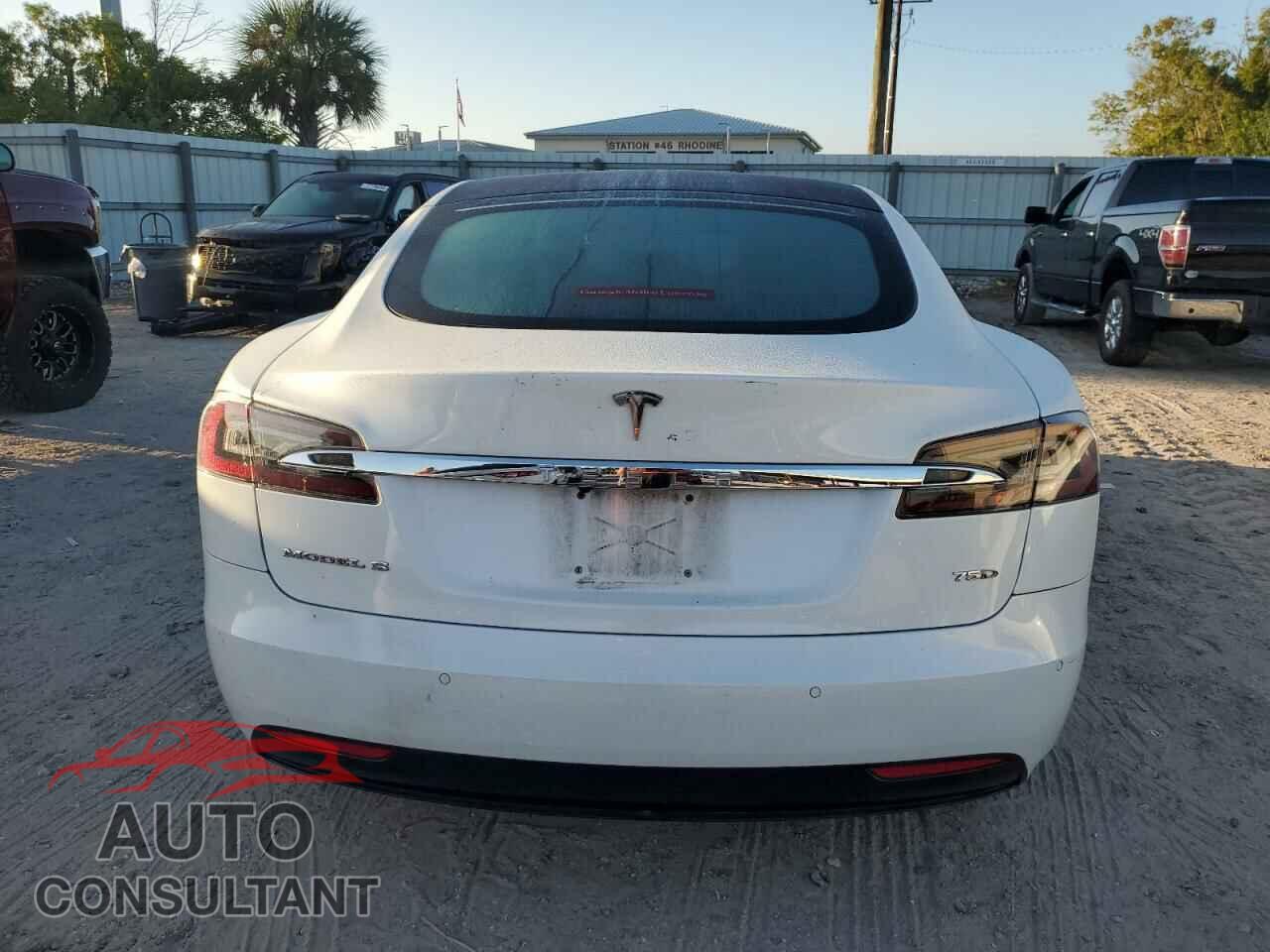 TESLA MODEL S 2017 - 5YJSA1E2XHF209829