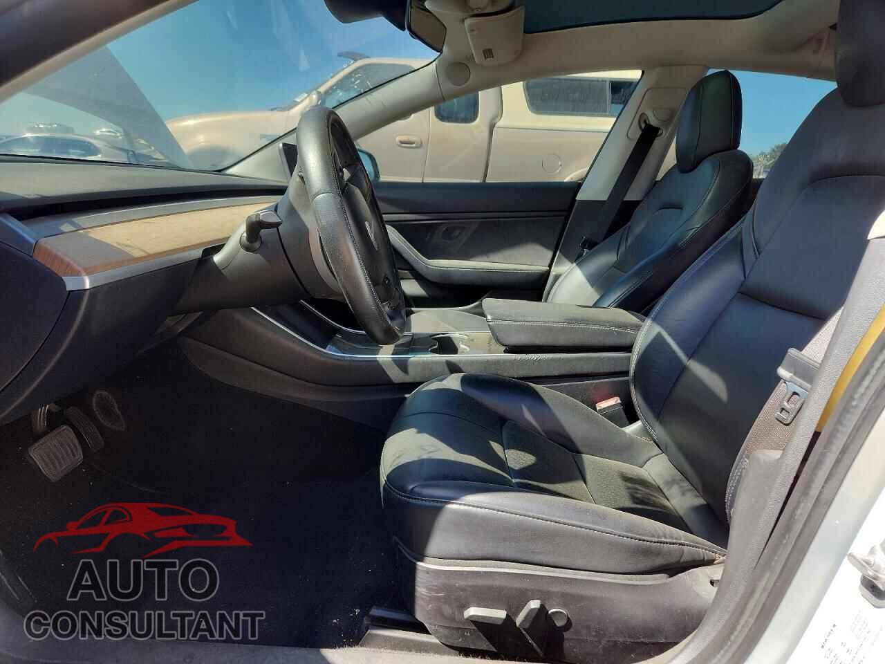 TESLA MODEL 3 2019 - 5YJ3E1EA5KF482474