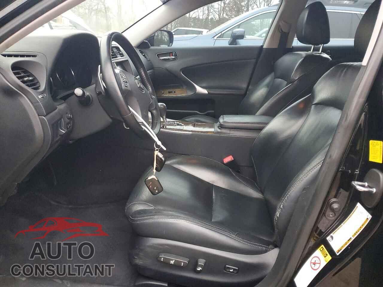 LEXUS IS 2011 - JTHBF5C29B5144720