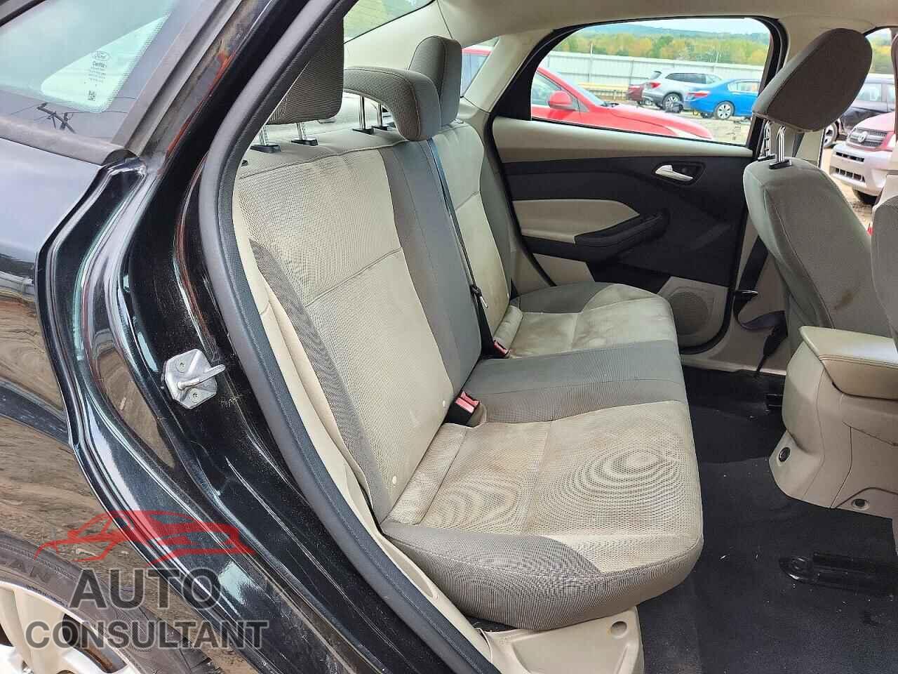 FORD FOCUS 2014 - 1FADP3F28EL215936