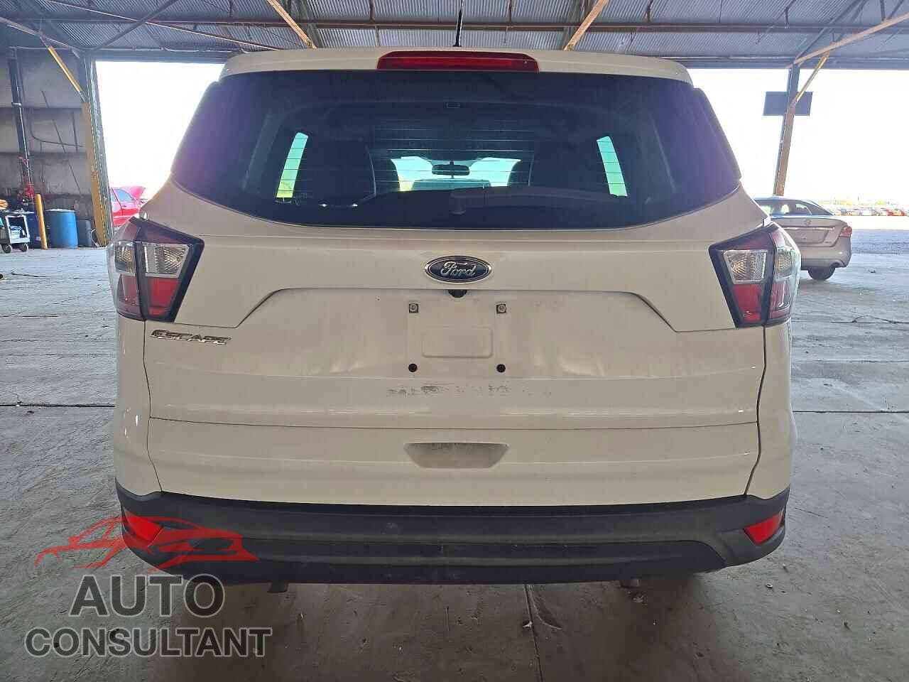 FORD ESCAPE 2017 - 1FMCU0F77HUF08715