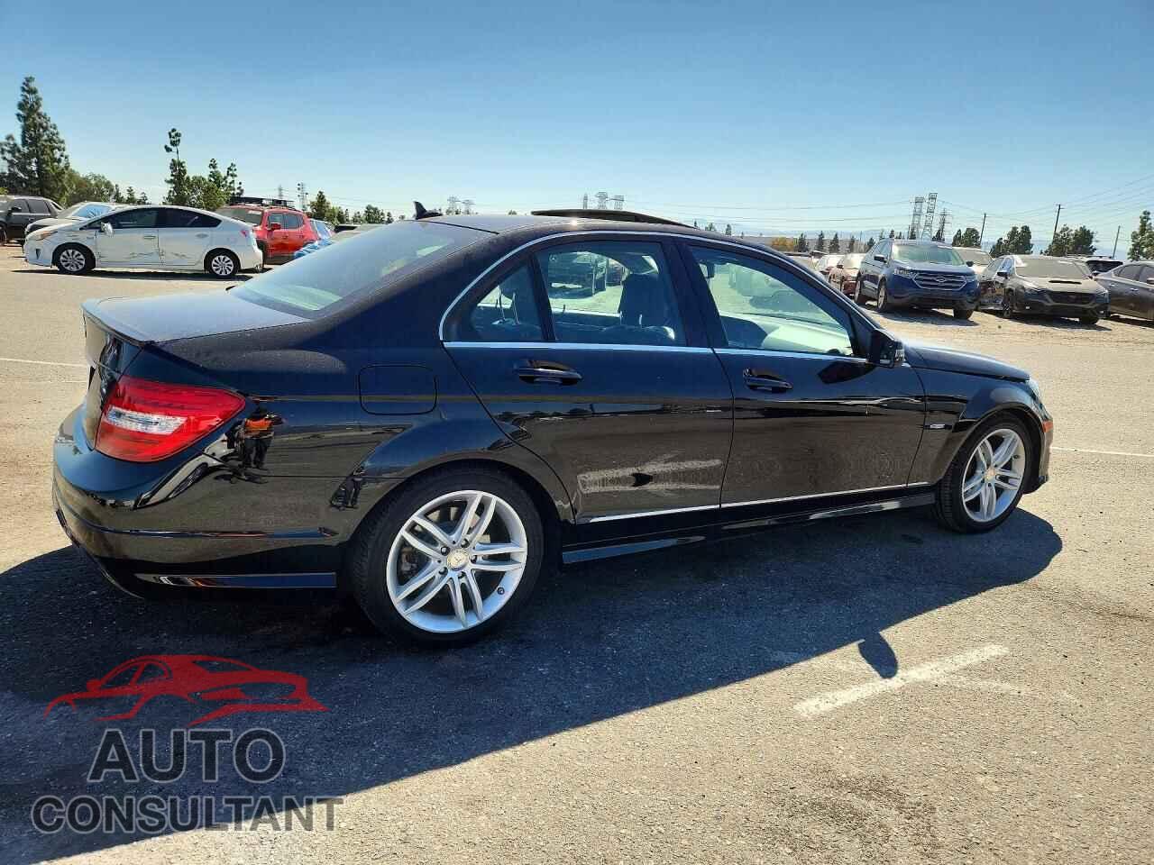 MERCEDES-BENZ C-CLASS 2012 - WDDGF4HB7CA623405