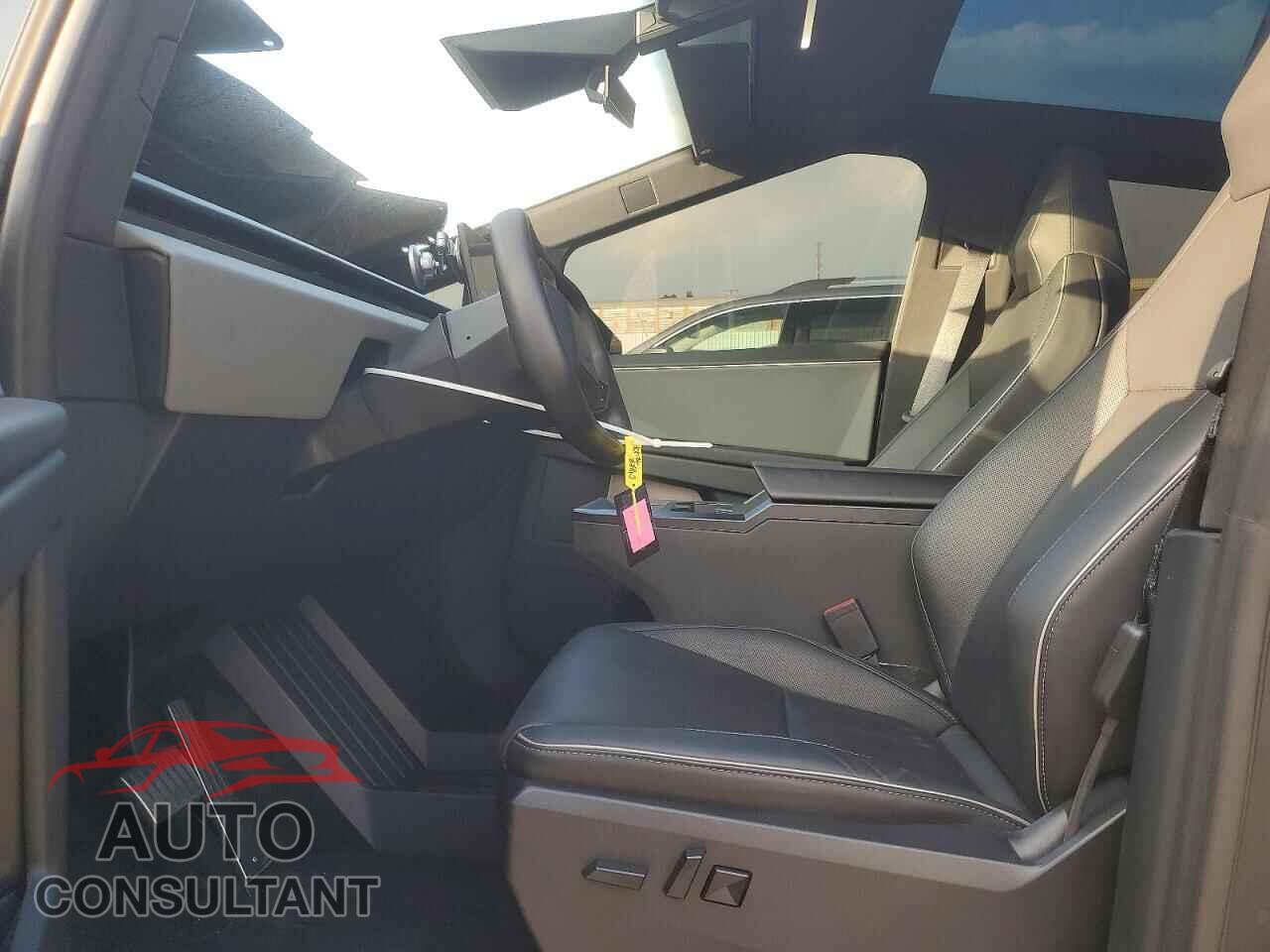 TESLA CYBERTRUCK 2024 - 7G2CEHED3RA048285