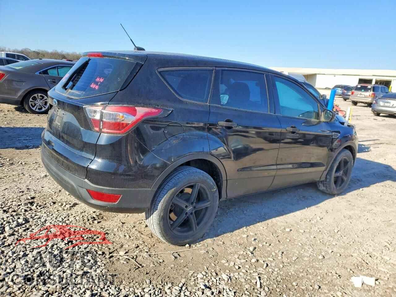 FORD ESCAPE 2017 - 1FMCU0F72HUB40251