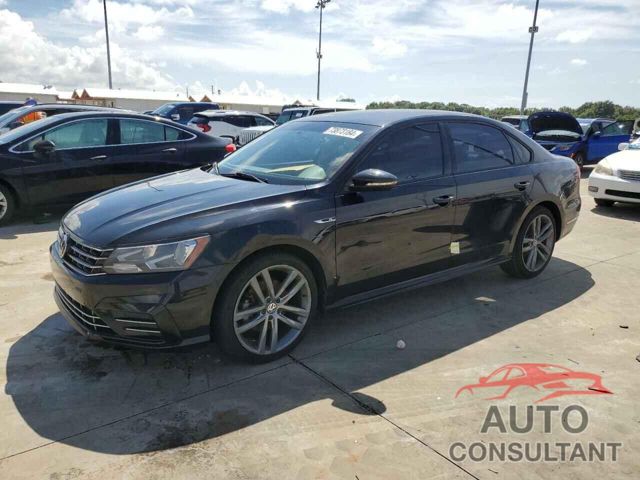 VOLKSWAGEN PASSAT 2018 - 1VWAA7A37JC003008