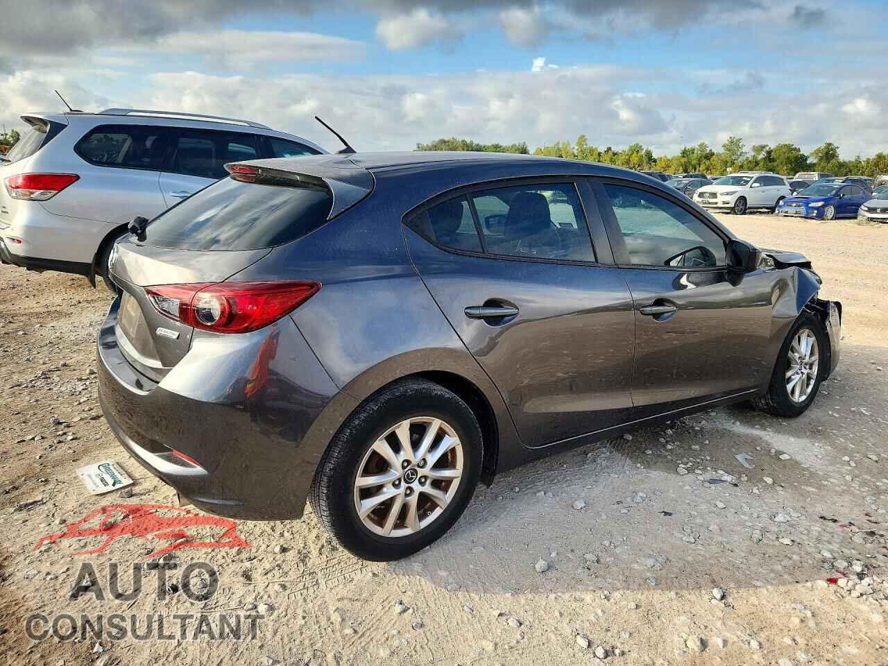 MAZDA 3 2018 - 3MZBN1K75JM268189