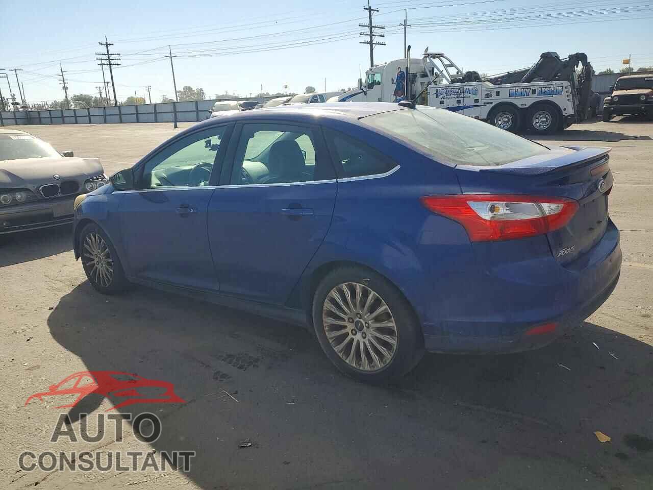 FORD FOCUS 2012 - 1FAHP3J28CL480359