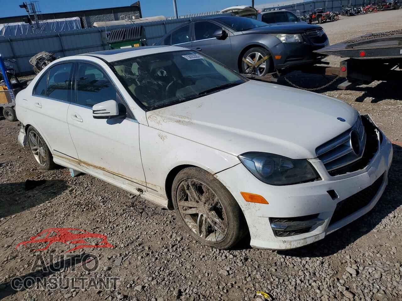 MERCEDES-BENZ C-CLASS 2013 - WDDGF8AB7DA788552