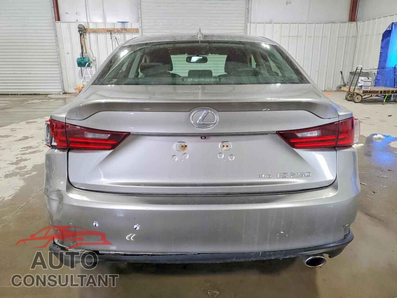LEXUS IS 2015 - JTHCF1D25F5020719