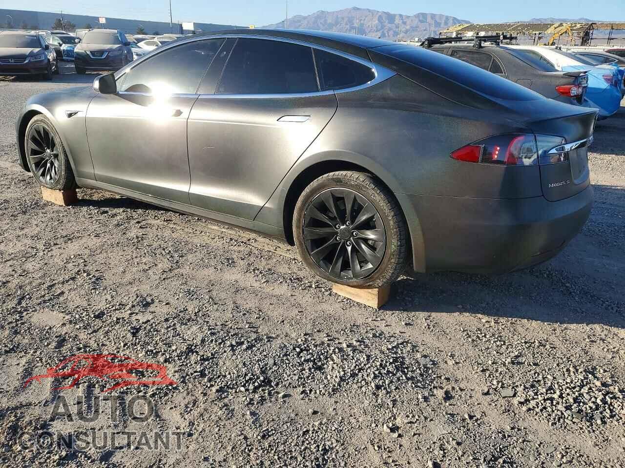TESLA MODEL S 2017 - 5YJSA1E12HF215499