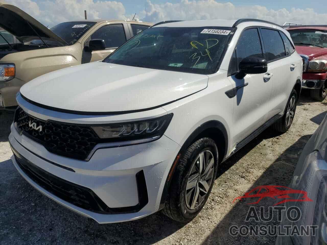 KIA SORENTO 2023 - 5XYRL4LC0PG201137