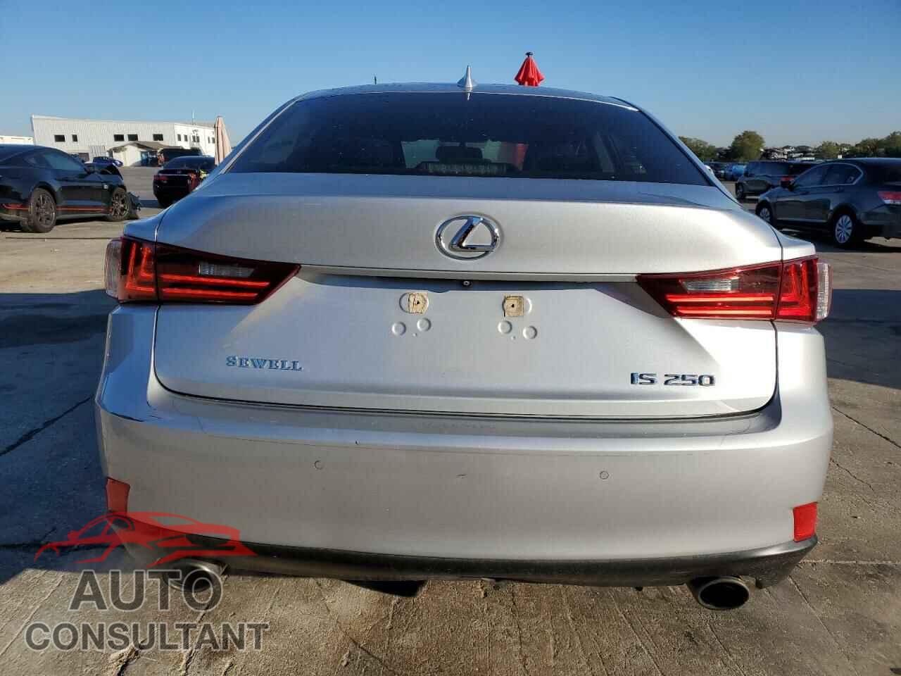 LEXUS IS 2015 - JTHBF1D25F5065901