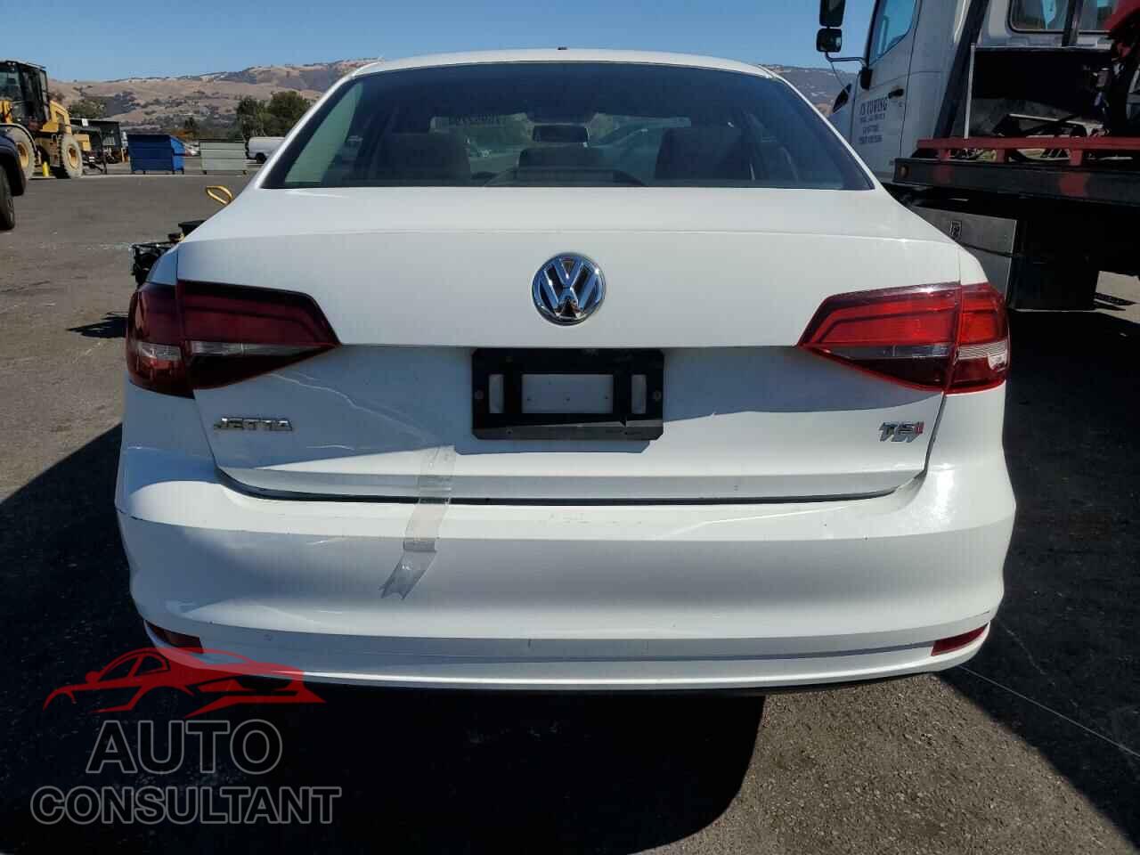 VOLKSWAGEN JETTA 2017 - 3VW2B7AJ4HM326991