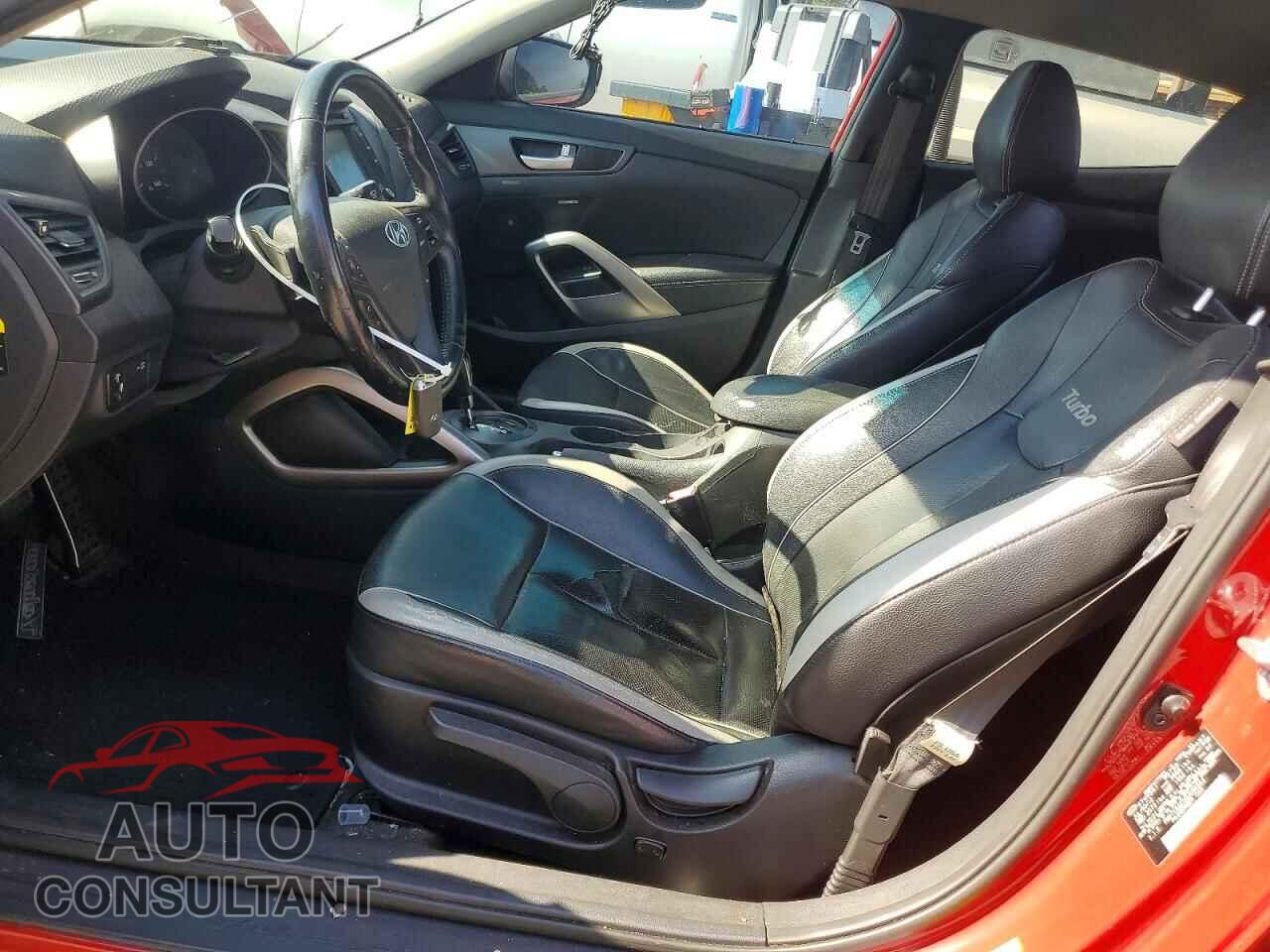 HYUNDAI VELOSTER 2013 - KMHTC6AE0DU096563