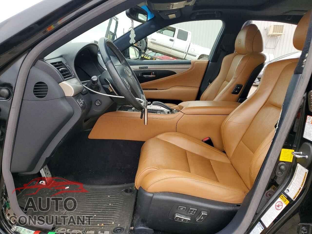 LEXUS LS460 2016 - JTHCL5EF6G5026029
