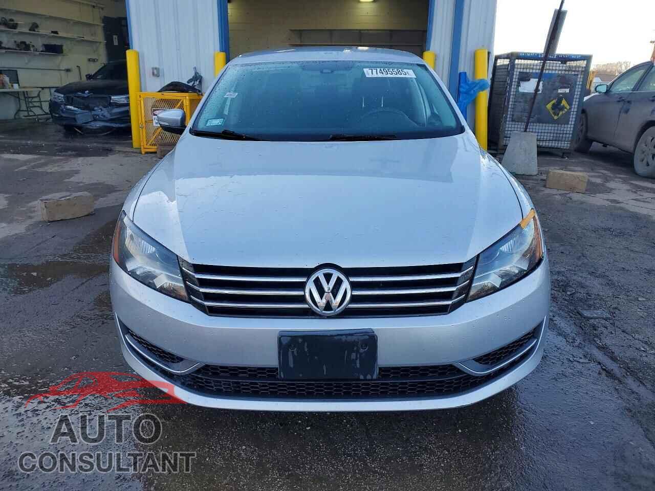 VOLKSWAGEN PASSAT 2014 - 1VWAP7A32EC005401