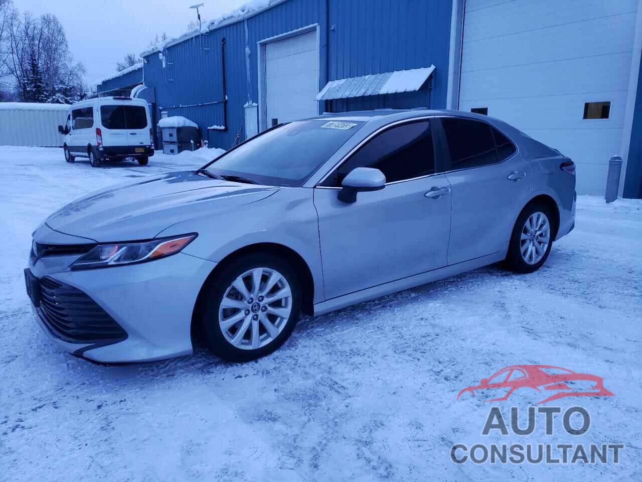 TOYOTA CAMRY 2018 - 4T1B11HKXJU642118