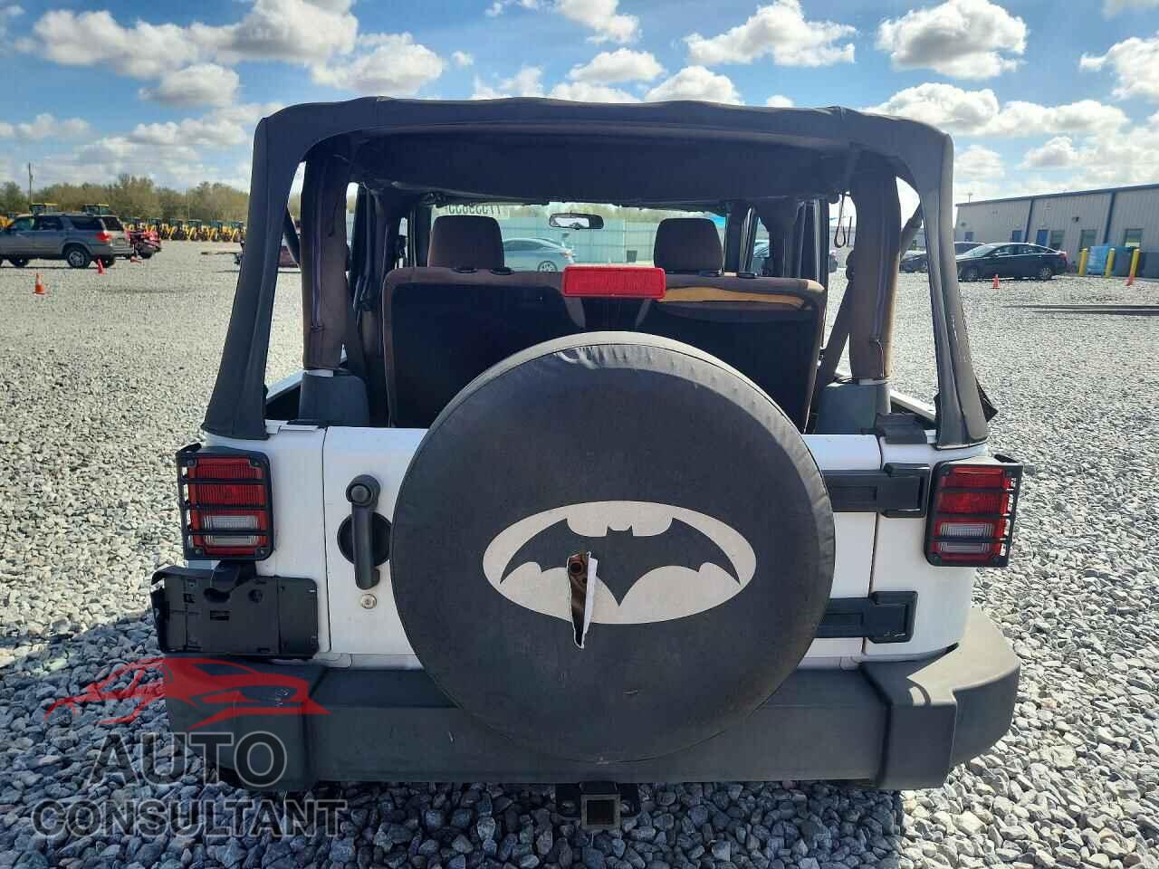 JEEP WRANGLER 2011 - 1J4AA2D18BL602284