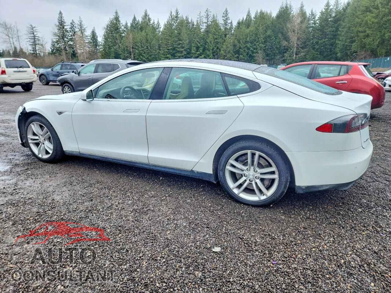 TESLA MODEL S 2014 - 5YJSA1H1XEFP35845