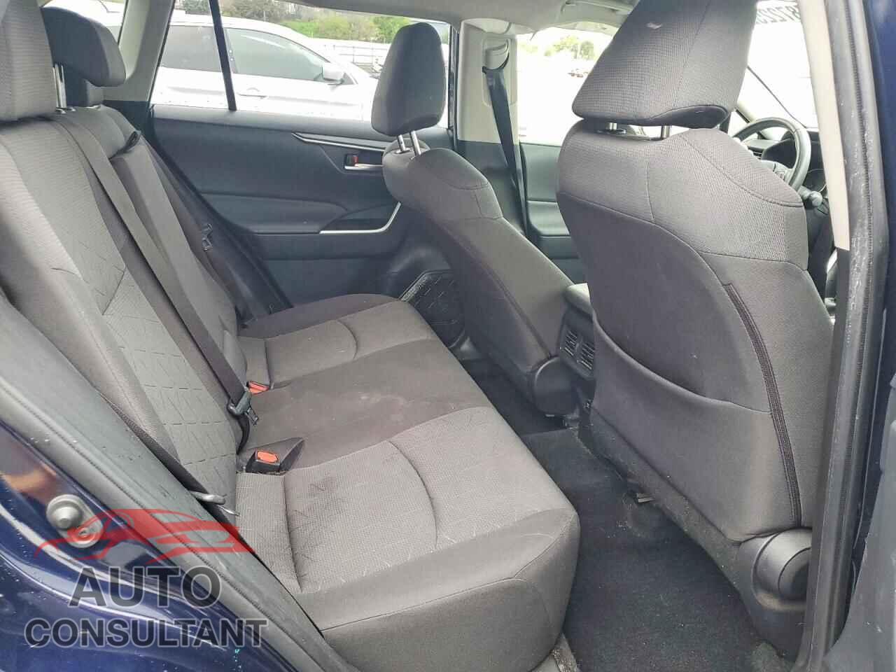 TOYOTA RAV4 2019 - JTMP1RFV2KD043155