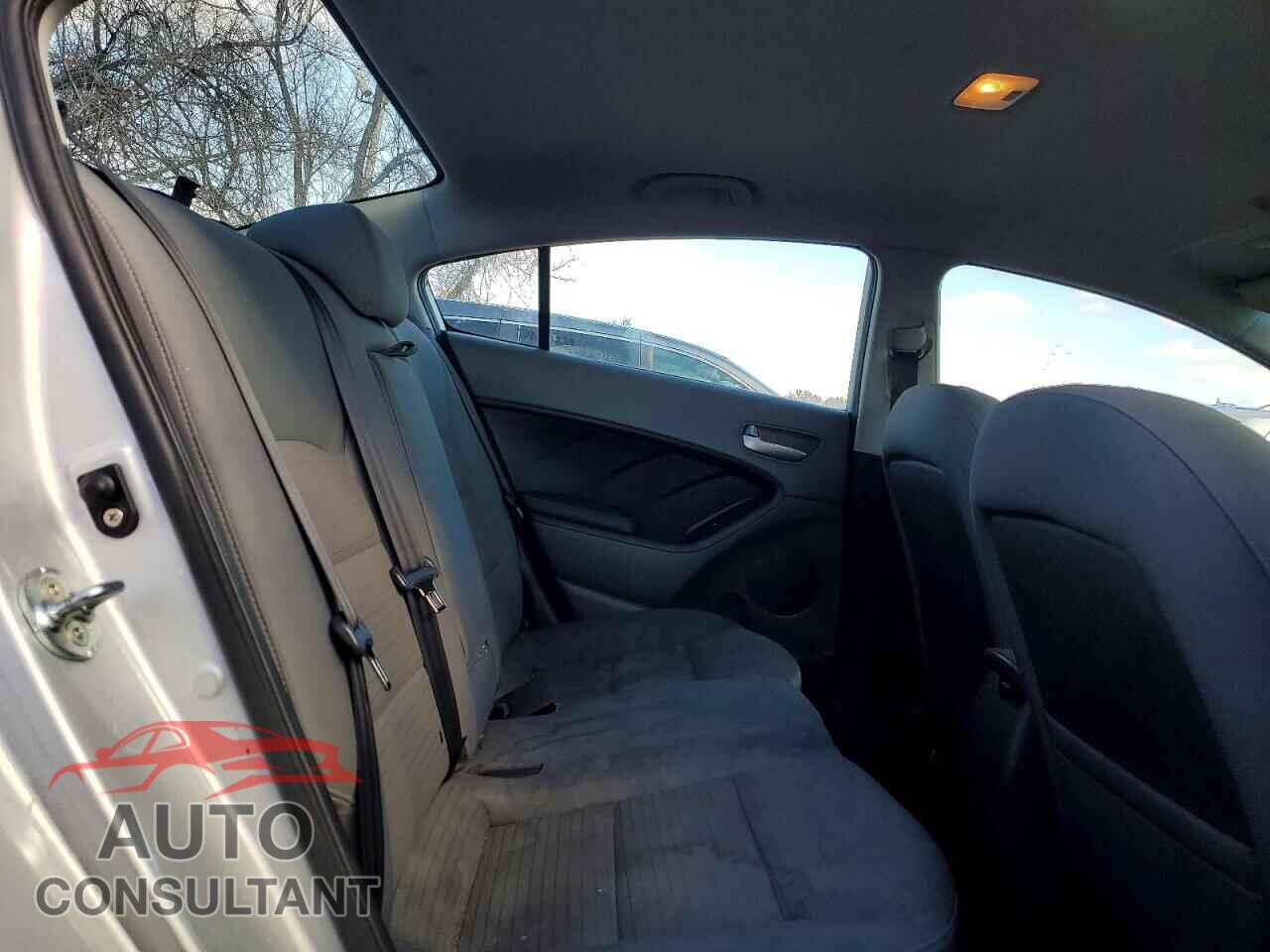KIA FORTE 2017 - 3KPFL4A7XHE140662