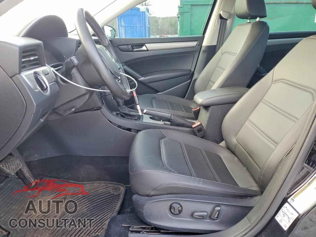 VOLKSWAGEN PASSAT 2021 - 1VWSA7A30MC006437