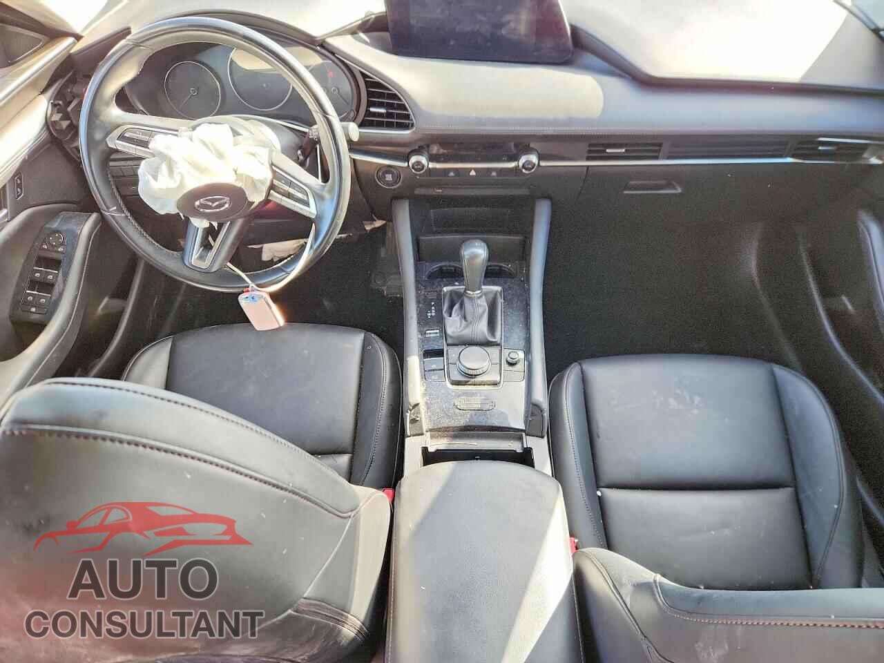 MAZDA 3 2019 - JM1BPACLXK1106839
