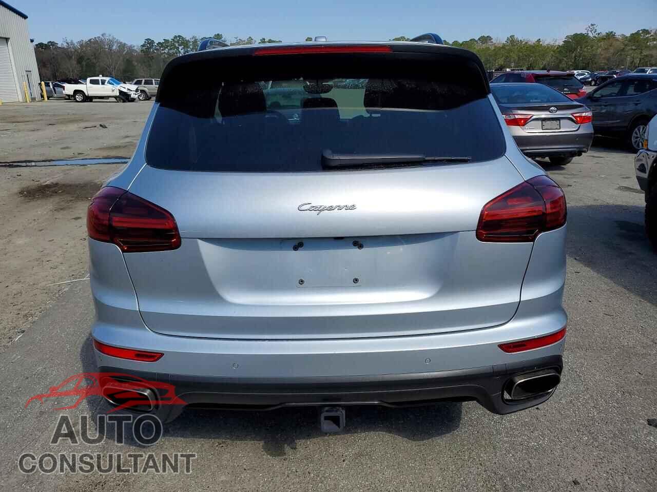 PORSCHE CAYENNE 2017 - WP1AA2A23HKA86349