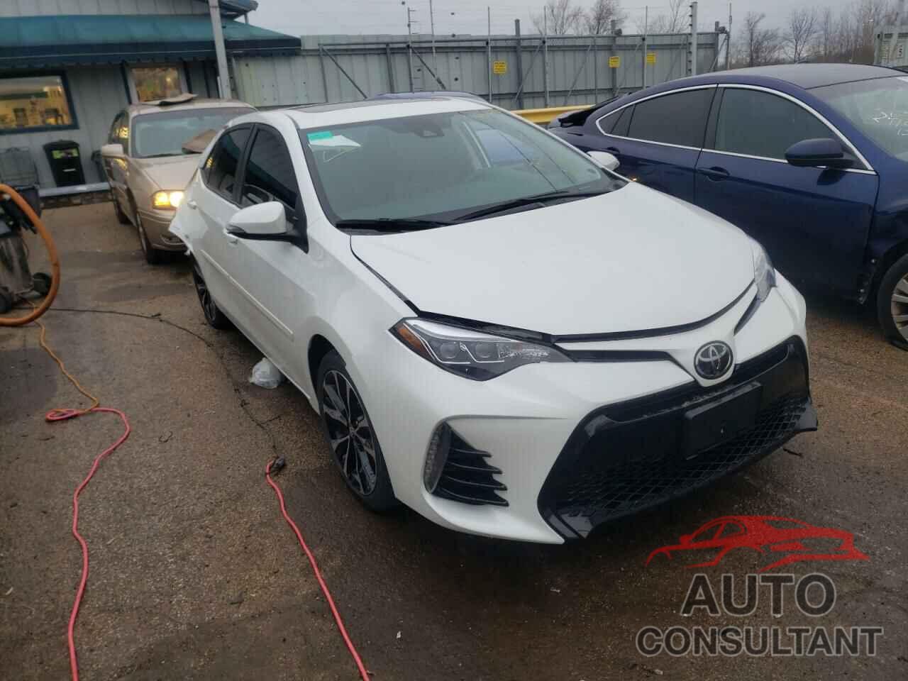 TOYOTA COROLLA 2018 - 5YFBURHE4JP754933