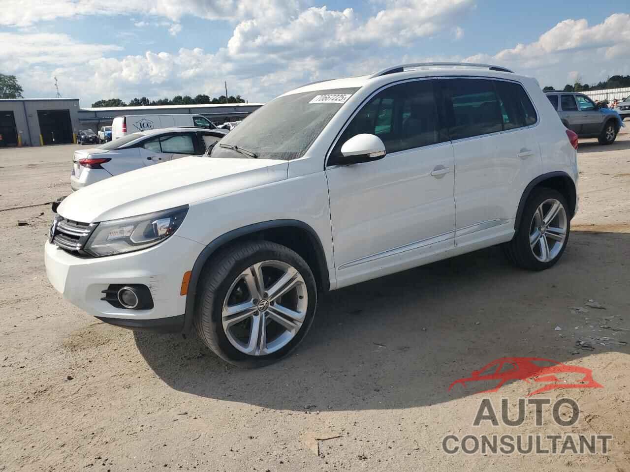 VOLKSWAGEN TIGUAN 2015 - WVGAV7AX9FW008254