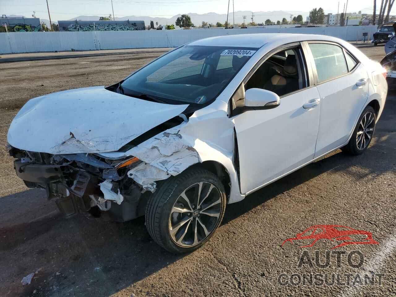 TOYOTA COROLLA 2018 - 5YFBURHE1JP772810