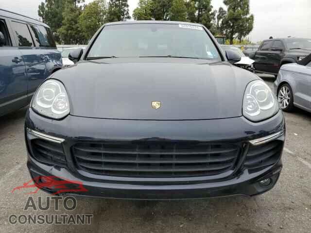 PORSCHE CAYENNE 2016 - WP1AA2A22GKA10586