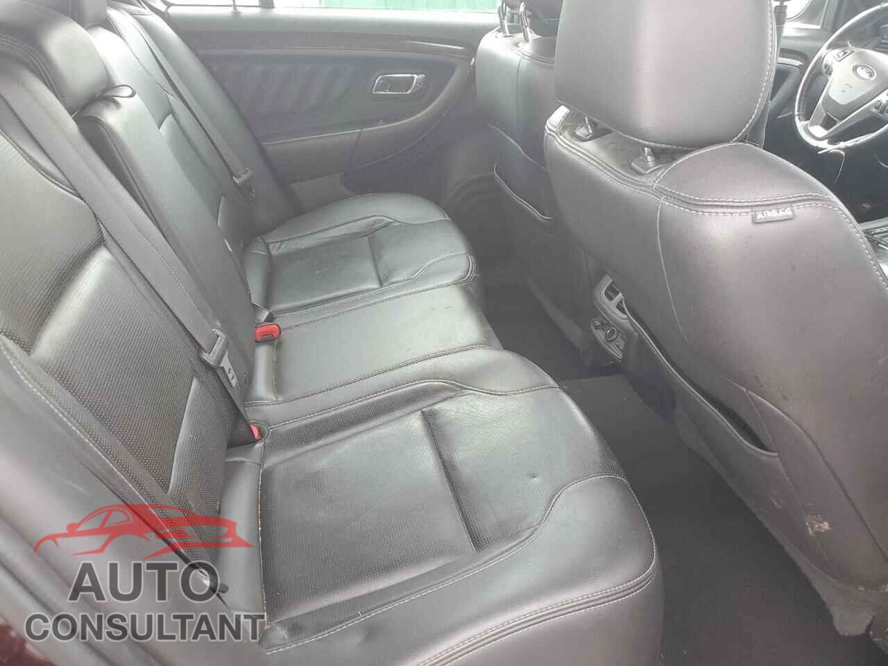 FORD TAURUS 2019 - 1FAHP2F8XKG118564