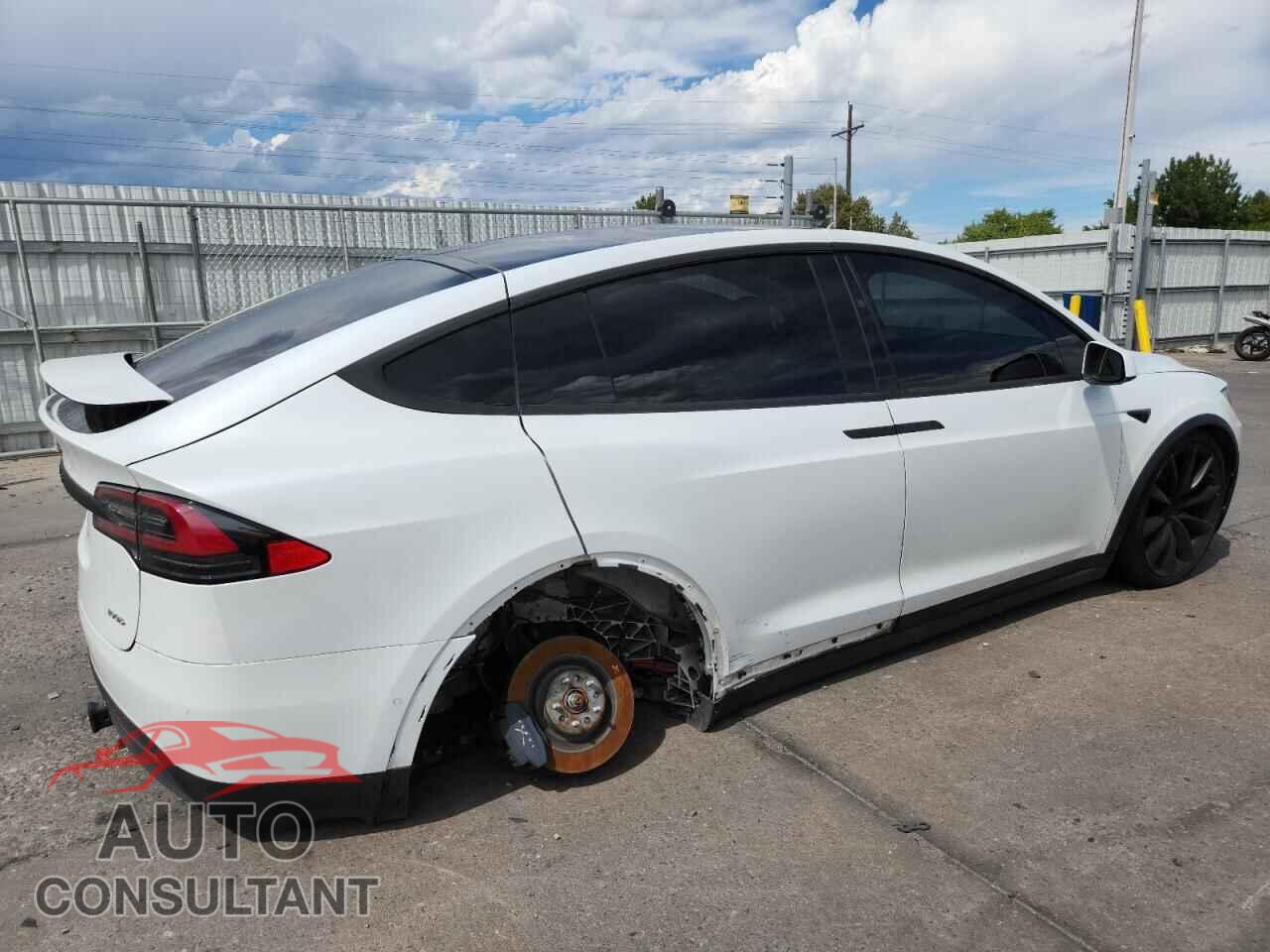 TESLA MODEL X 2019 - 5YJXCAE21KF147213