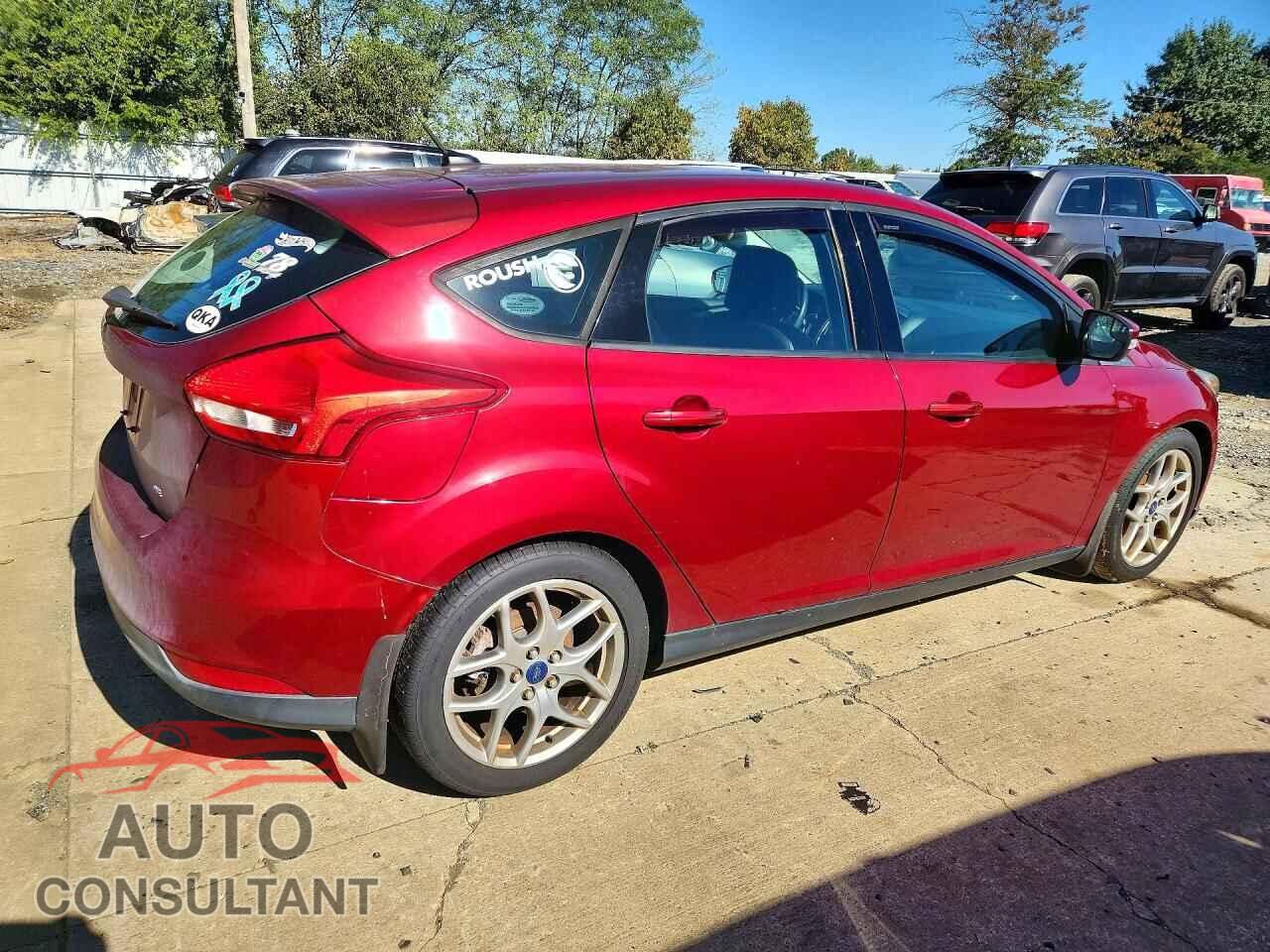 FORD FOCUS 2015 - 1FADP3K28FL244926