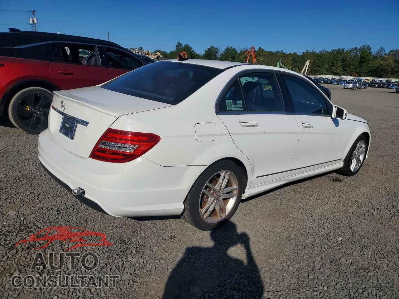 MERCEDES-BENZ C-CLASS 2014 - WDDGF4HB0EA932488