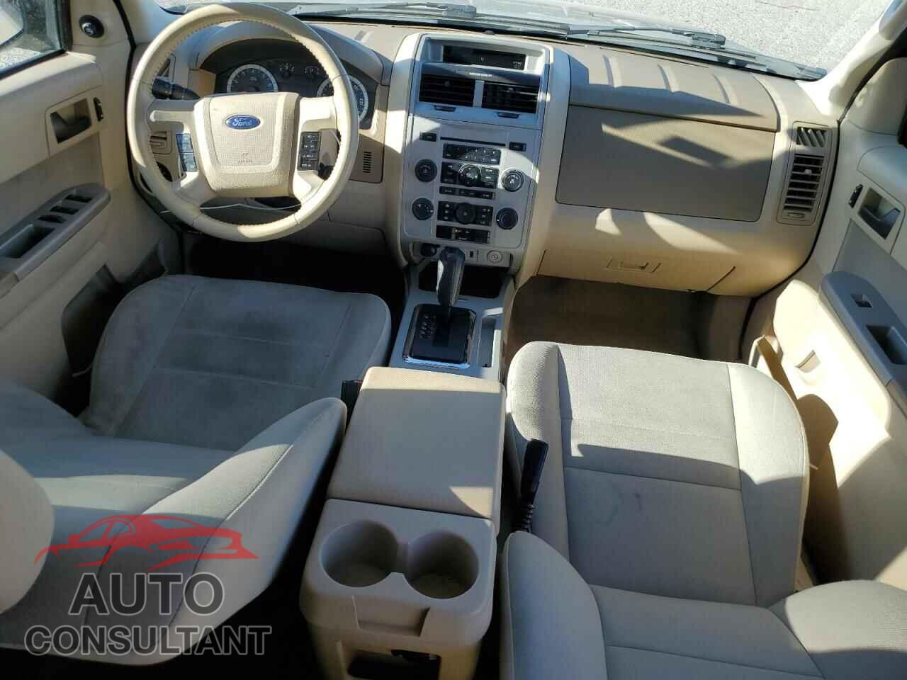 FORD ESCAPE 2011 - 1FMCU0D77BKA36845