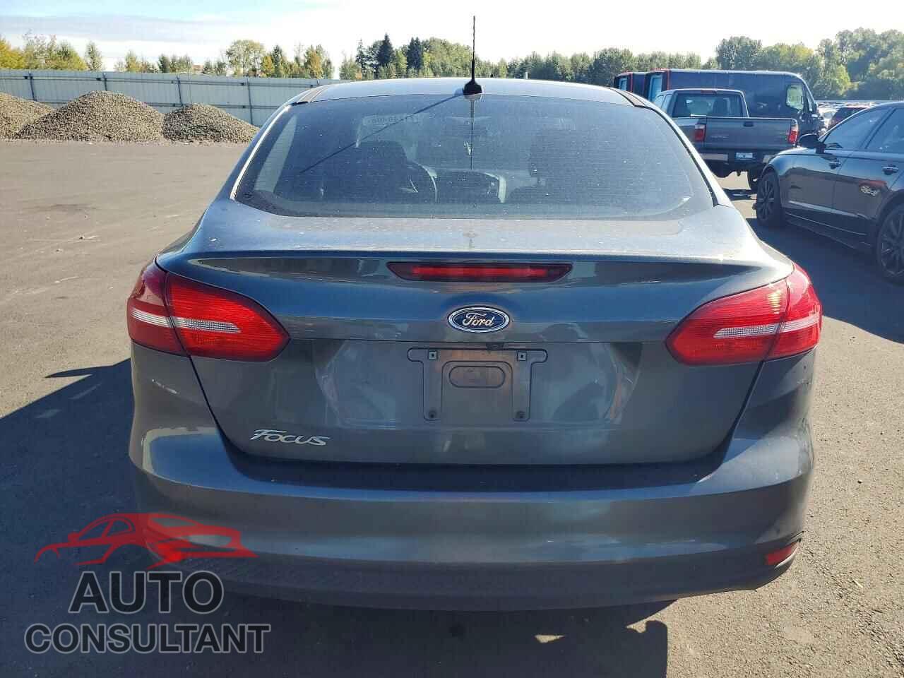 FORD FOCUS 2017 - 1FADP3E26HL271329